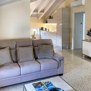https://juliet-house.hotelinveneto.com