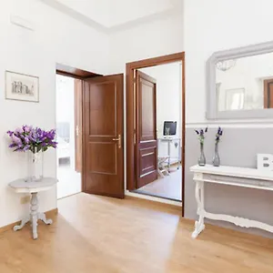 Domus Merulana 3*, Rome Italy